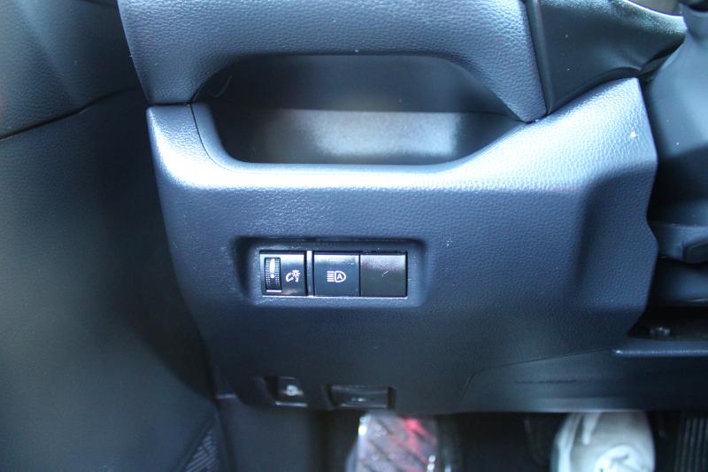 Toyota RAV4 Hybrid LE AWD (Natl) 2019