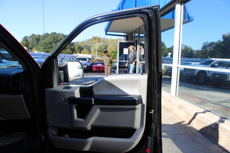 Ford F-150 Lariat 2WD SuperCab 8' Box 2018