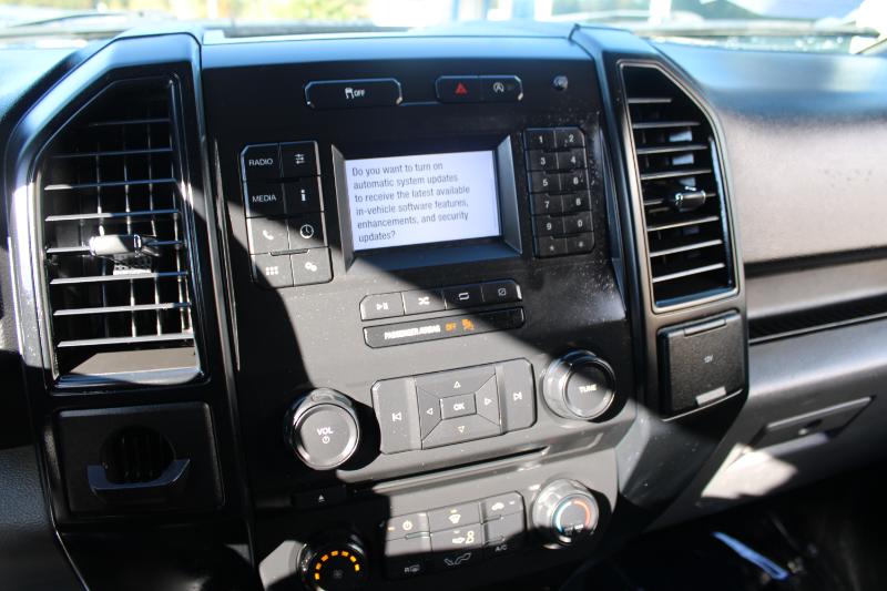 Ford F-150 Lariat 2WD SuperCab 8' Box 2018