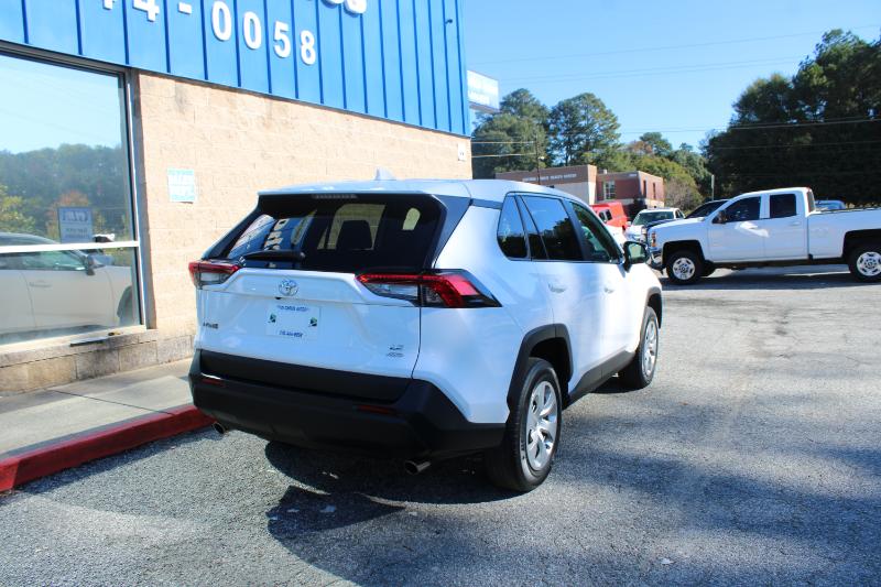 Toyota RAV4 LE AWD (Natl) 2022