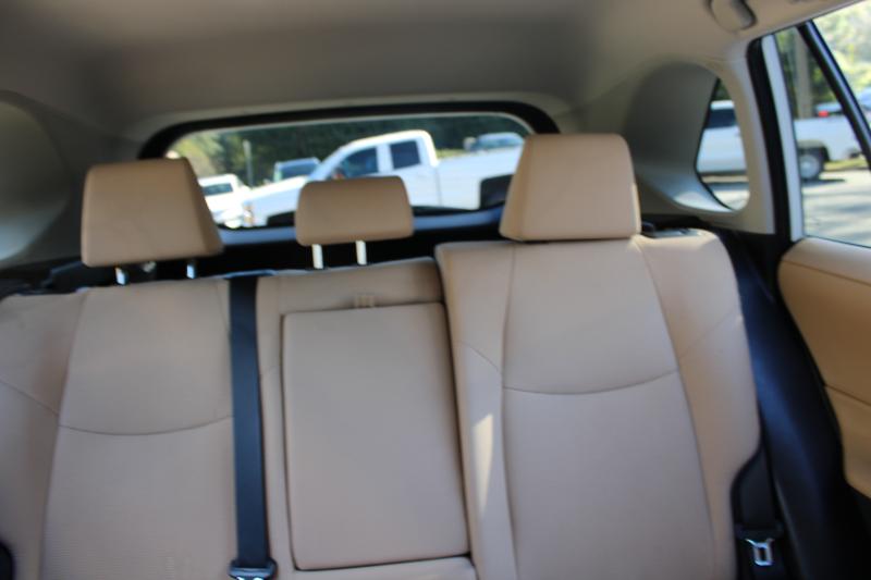 Toyota RAV4 LE AWD (Natl) 2022