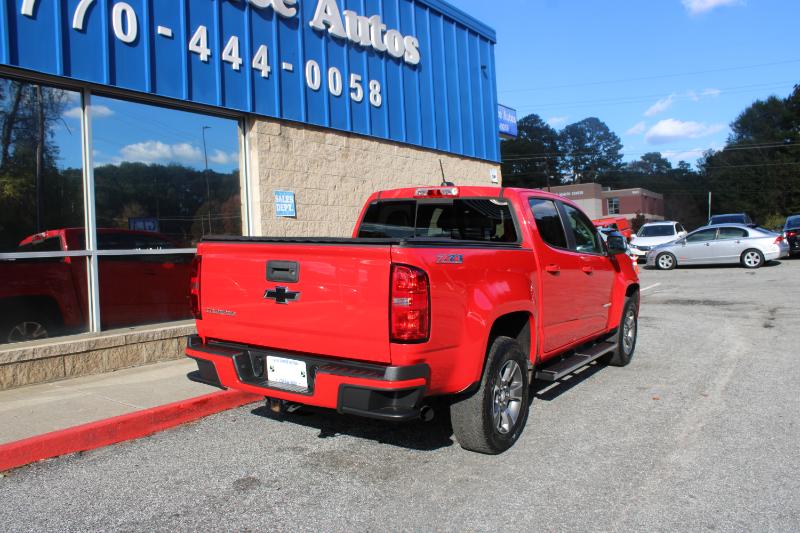 2017 Chevrolet Colorado Z71 photo 2