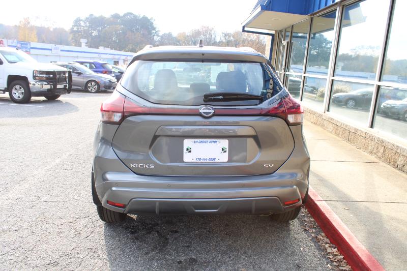 2022 Nissan Kicks SV photo 4