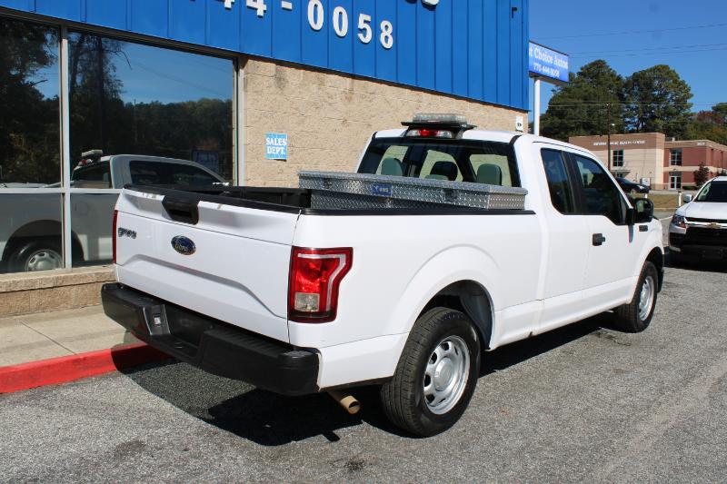 2017 Ford F-150 XLT photo 4