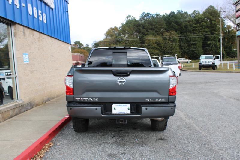 Nissan Titan 4x4 Crew Cab SL 2017