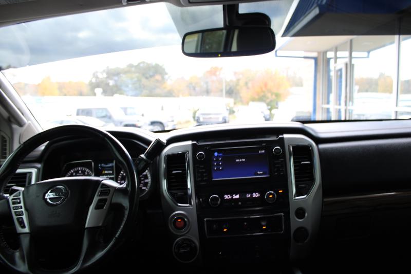 Nissan Titan 4x4 Crew Cab SL 2017