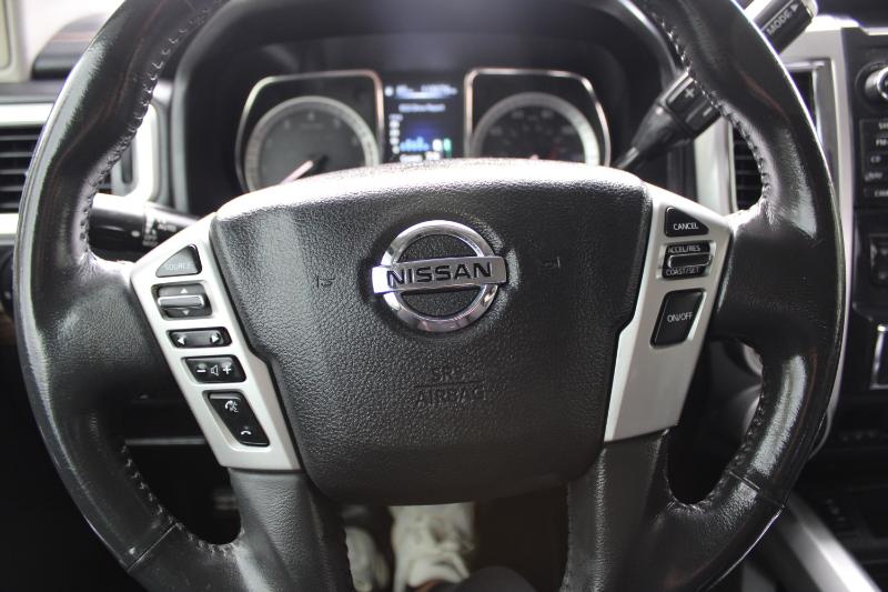 Nissan Titan 4x4 Crew Cab SL 2017