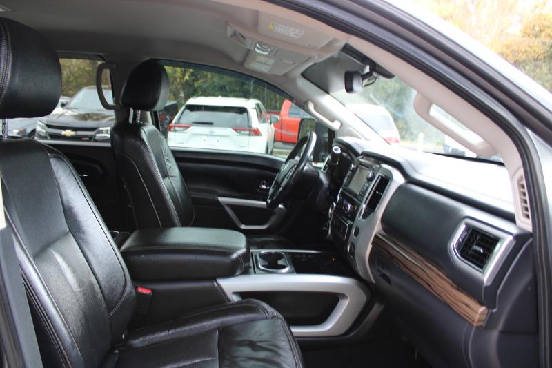 Nissan Titan 4x4 Crew Cab SL 2017