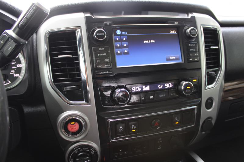 Nissan Titan 4x4 Crew Cab SL 2017