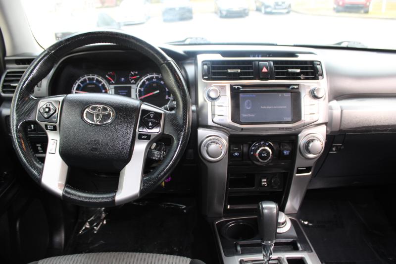 Toyota 4Runner SR5 4WD V6 2019