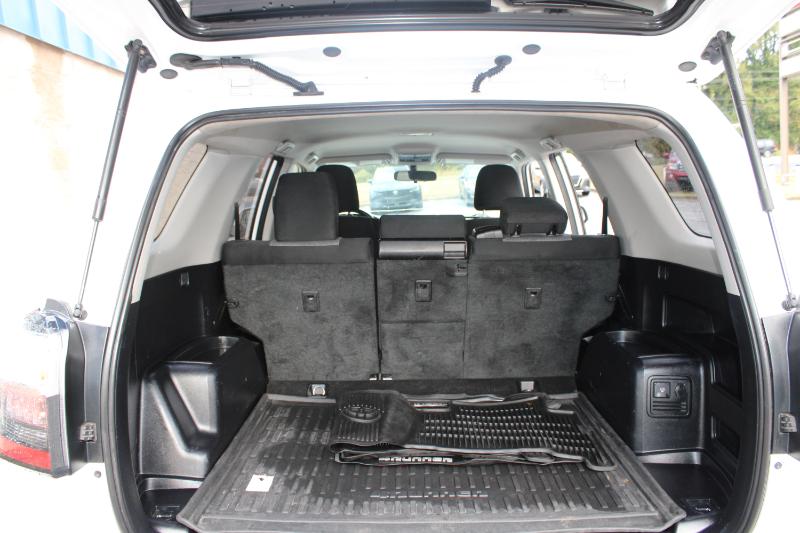 Toyota 4Runner SR5 4WD V6 2019