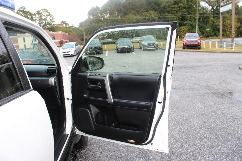 Toyota 4Runner SR5 4WD V6 2019