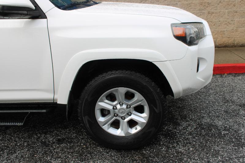 Toyota 4Runner SR5 4WD V6 2019