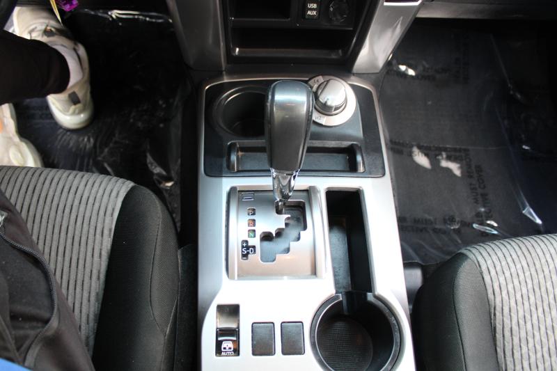 Toyota 4Runner SR5 4WD V6 2019