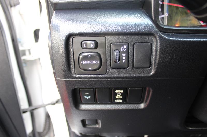 Toyota 4Runner SR5 4WD V6 2019