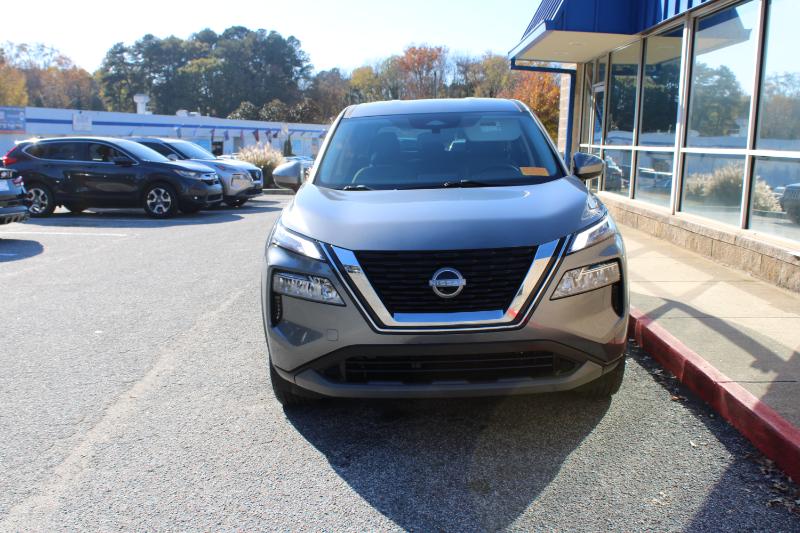 2023 Nissan Rogue SV photo 2