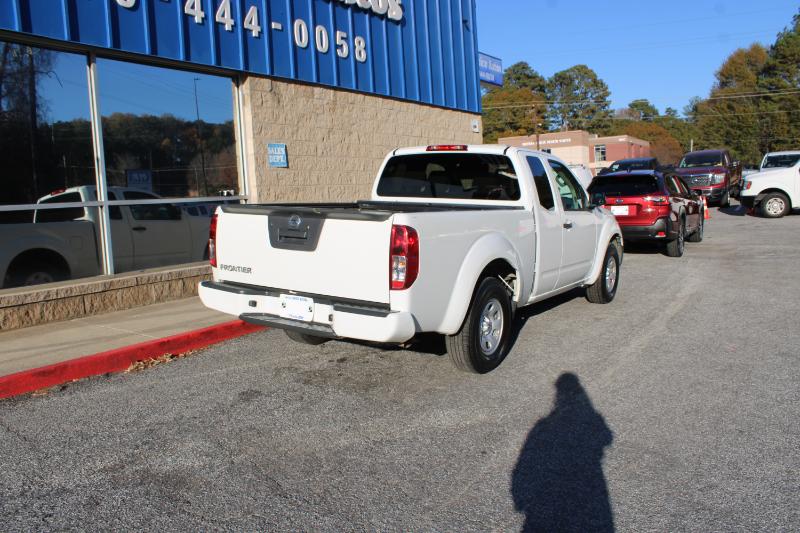 2019 Nissan Frontier King Cab S photo 2