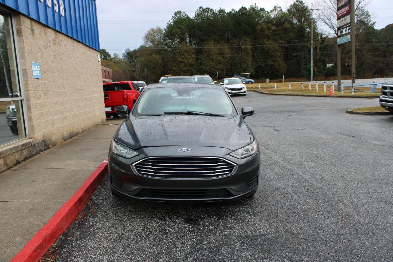 2020 Ford Fusion SE photo 2
