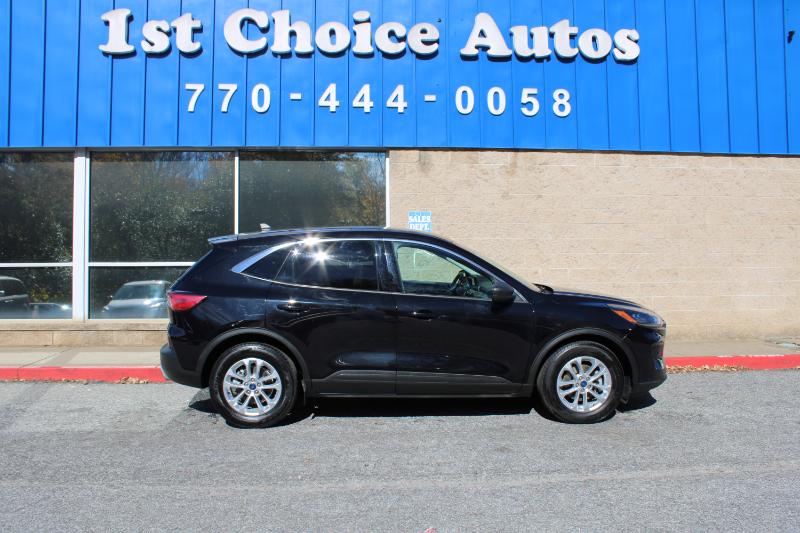 2022 Ford Escape SE photo 3