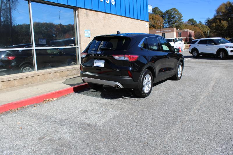 2022 Ford Escape SE photo 4