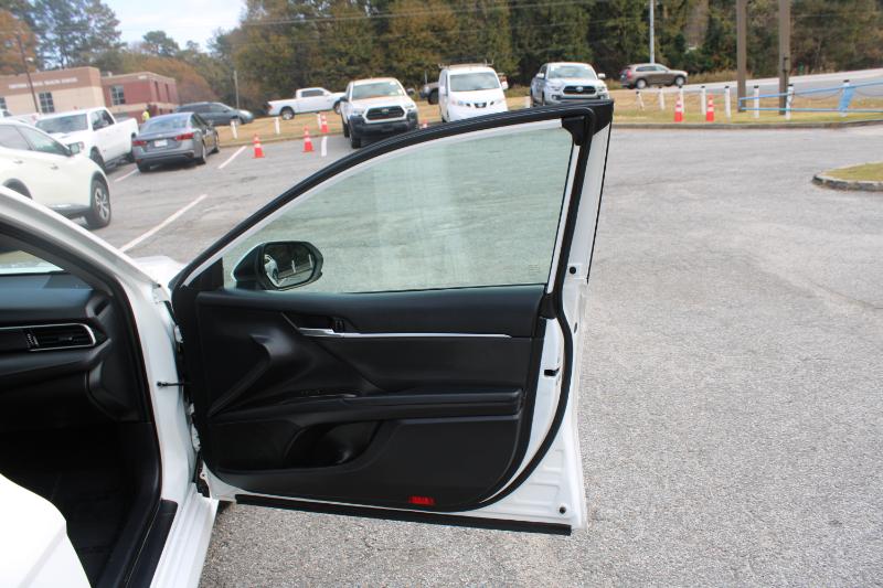 Toyota Camry LE Auto AWD (Natl) 2021