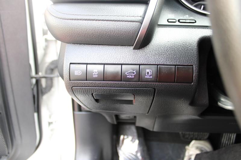 Toyota Camry LE Auto AWD (Natl) 2021