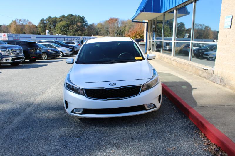 2017 Kia Forte LX photo 2