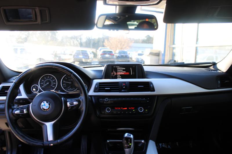 BMW 3 Series 4dr Sdn 320i RWD South Africa 2015