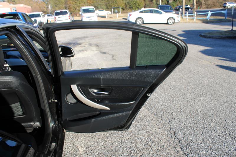 BMW 3 Series 4dr Sdn 320i RWD South Africa 2015