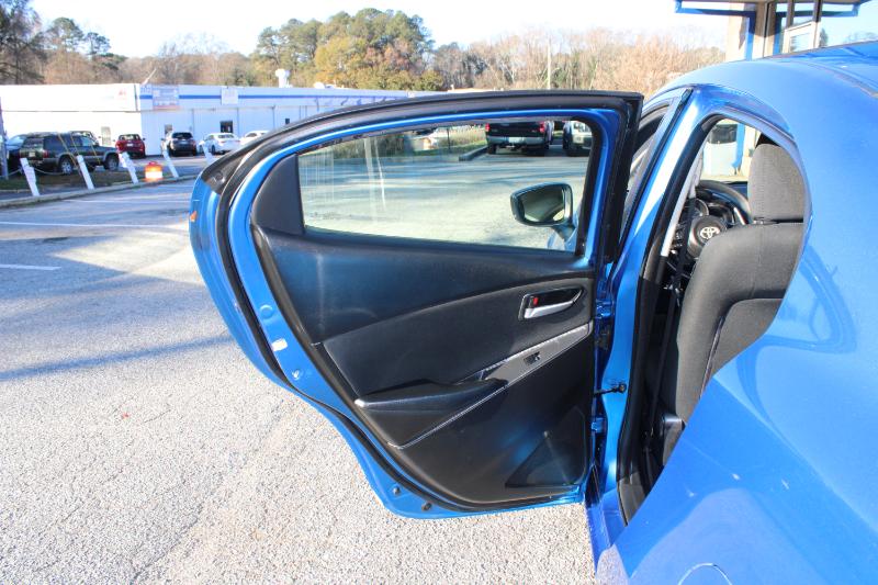 Toyota Yaris Sedan XLE Auto (Natl) 2019