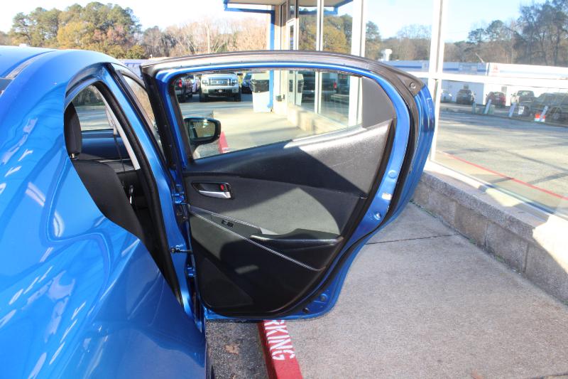 Toyota Yaris Sedan XLE Auto (Natl) 2019