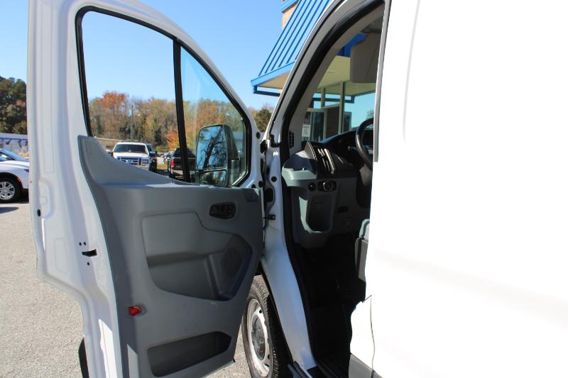Ford Transit Van T-250 148" Low Rf 9000 GVWR Swing-Out RH Dr 2017