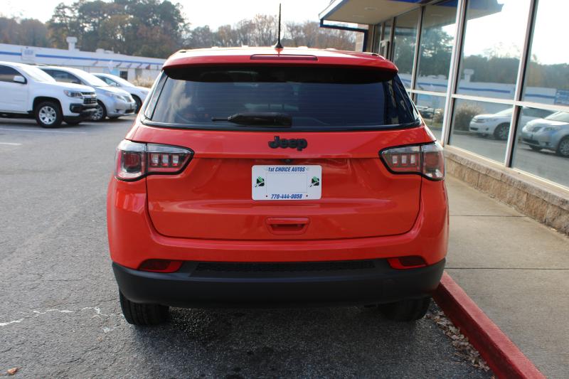 2017 Jeep Compass Sport photo 3