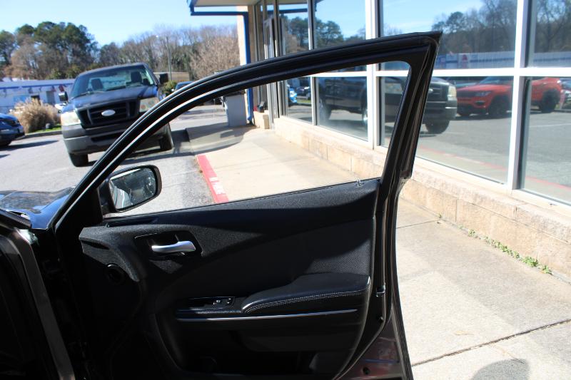 Dodge Charger SE RWD 2017