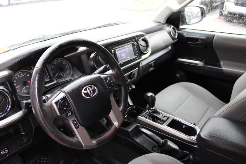 Toyota Tacoma TRD Off Road Double Cab 5' Bed V6 4x2 AT (Natl) 2017