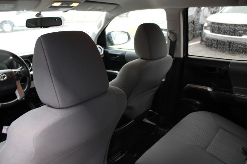 Toyota Tacoma TRD Off Road Double Cab 5' Bed V6 4x2 AT (Natl) 2017