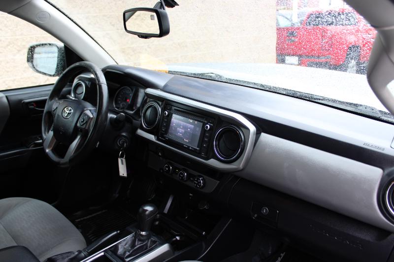 Toyota Tacoma TRD Off Road Double Cab 5' Bed V6 4x2 AT (Natl) 2017