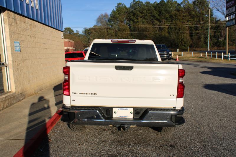 2022 Chevrolet Silverado 1500 LT photo 3