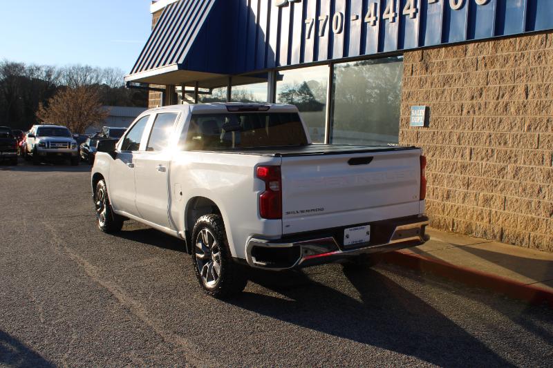 2022 Chevrolet Silverado 1500 LT photo 4