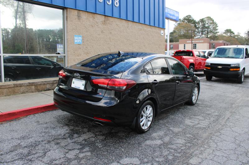 2017 Kia Forte LX S photo 4