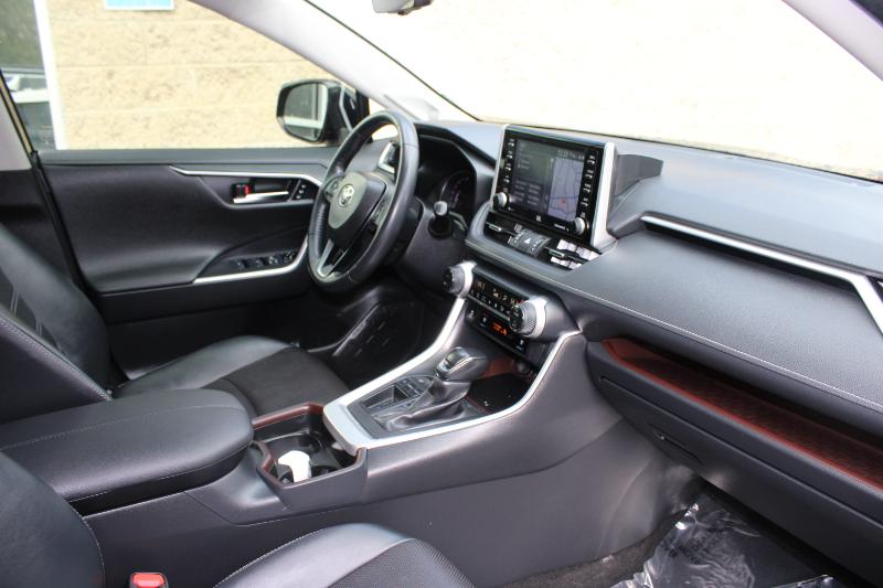 Toyota RAV4 Limited FWD (Natl) 2021