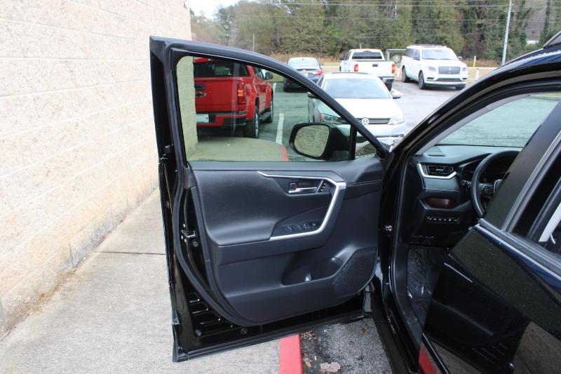 Toyota RAV4 Limited FWD (Natl) 2021