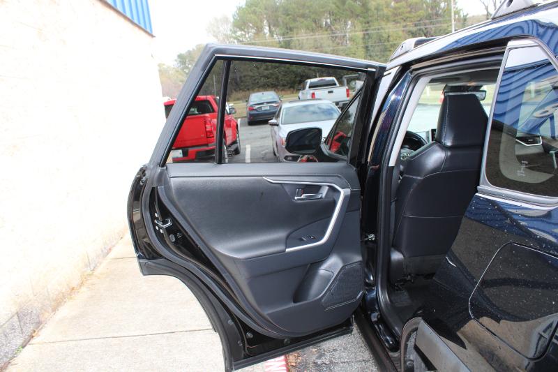 Toyota RAV4 Limited FWD (Natl) 2021