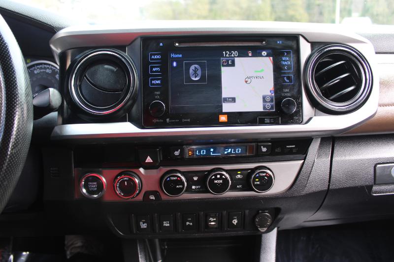 Toyota Tacoma Limited Double Cab 5' Bed V6 4x4 AT (Natl) 2017