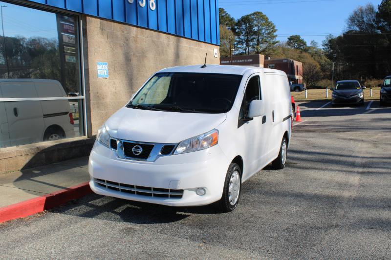 2017 Nissan NV200 photo 2