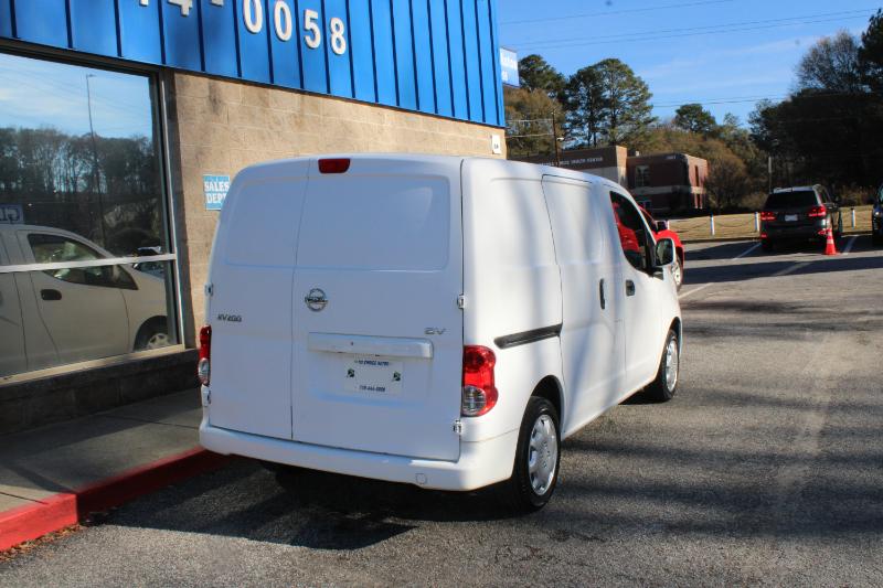 2017 Nissan NV200 photo 3