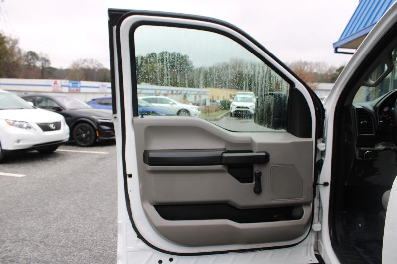 Ford F-150 XLT 2WD Reg Cab 8' Box 2018