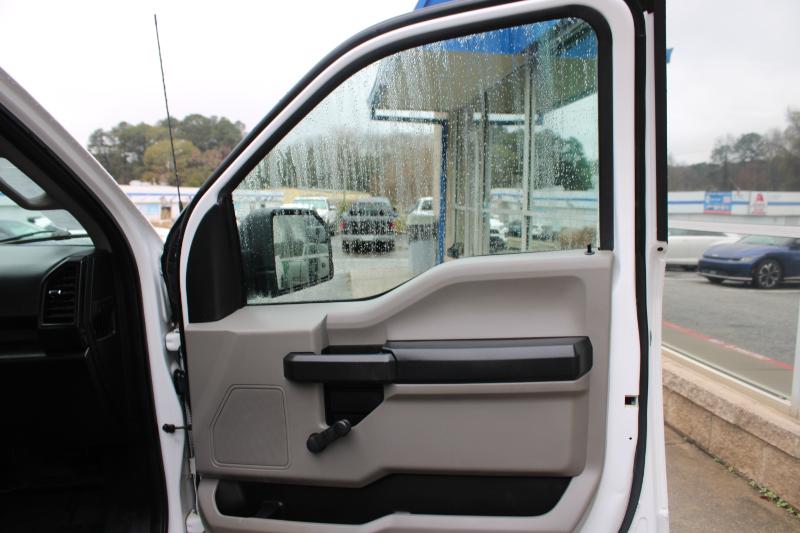 Ford F-150 XLT 2WD Reg Cab 8' Box 2018