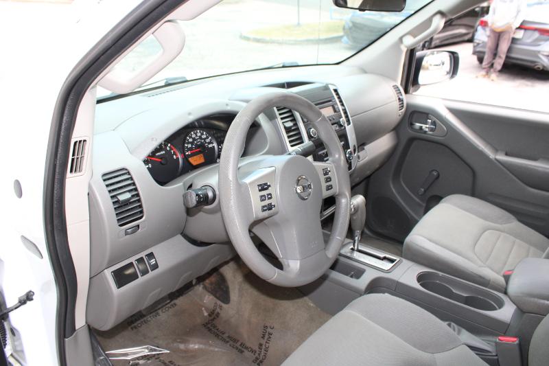 Nissan Frontier 2WD King Cab I4 Auto SV 2015