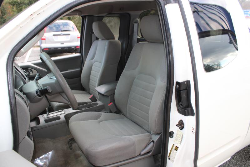 Nissan Frontier 2WD King Cab I4 Auto SV 2015